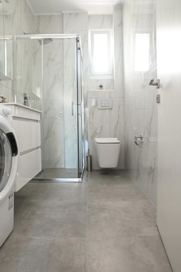 Faidra Apartments Néa Péramos Bagian luar foto