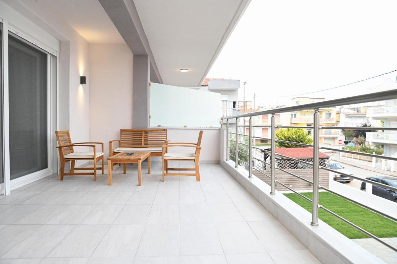 Faidra Apartments Néa Péramos Bagian luar foto
