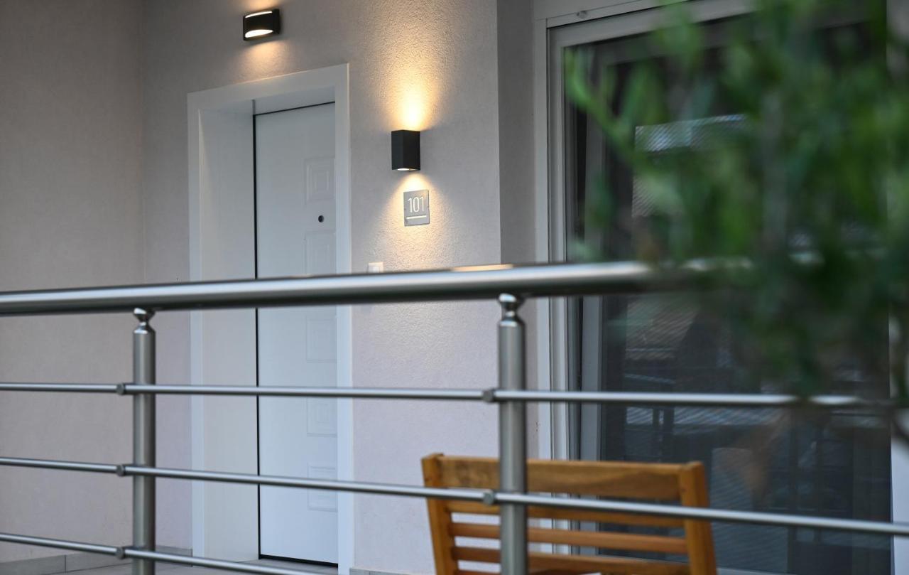 Faidra Apartments Néa Péramos Bagian luar foto