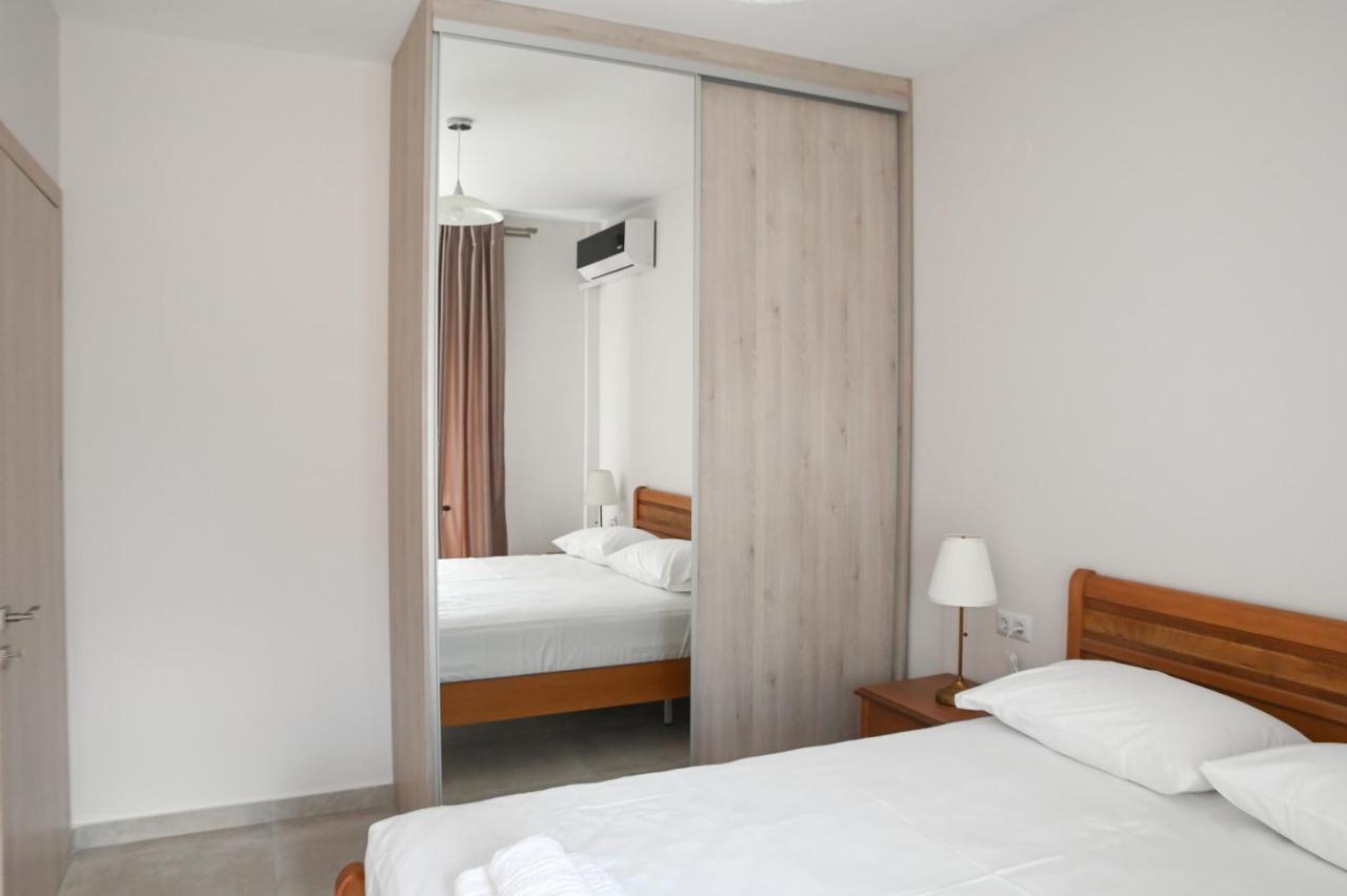 Faidra Apartments Néa Péramos Bagian luar foto