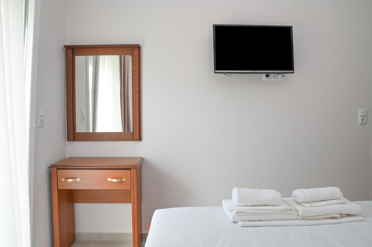 Faidra Apartments Néa Péramos Bagian luar foto