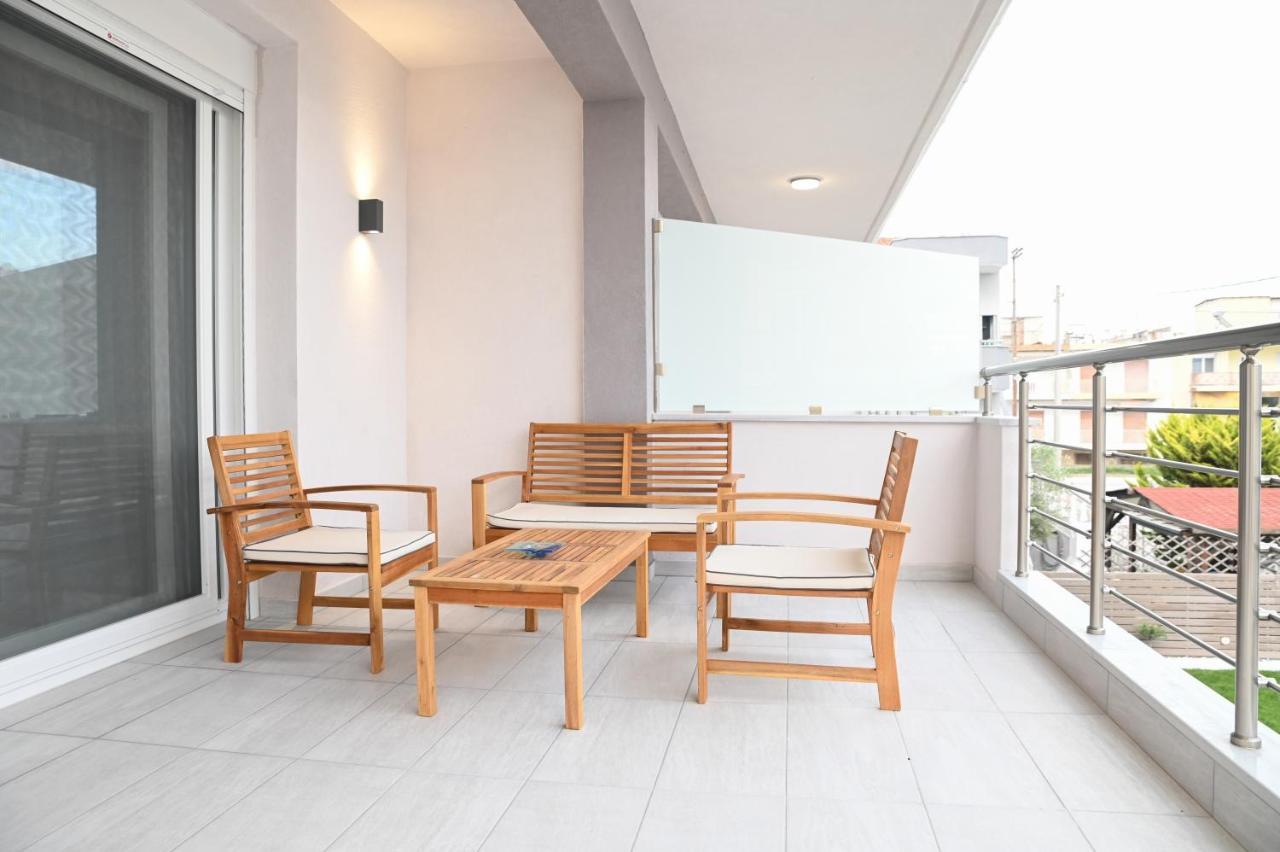 Faidra Apartments Néa Péramos Bagian luar foto