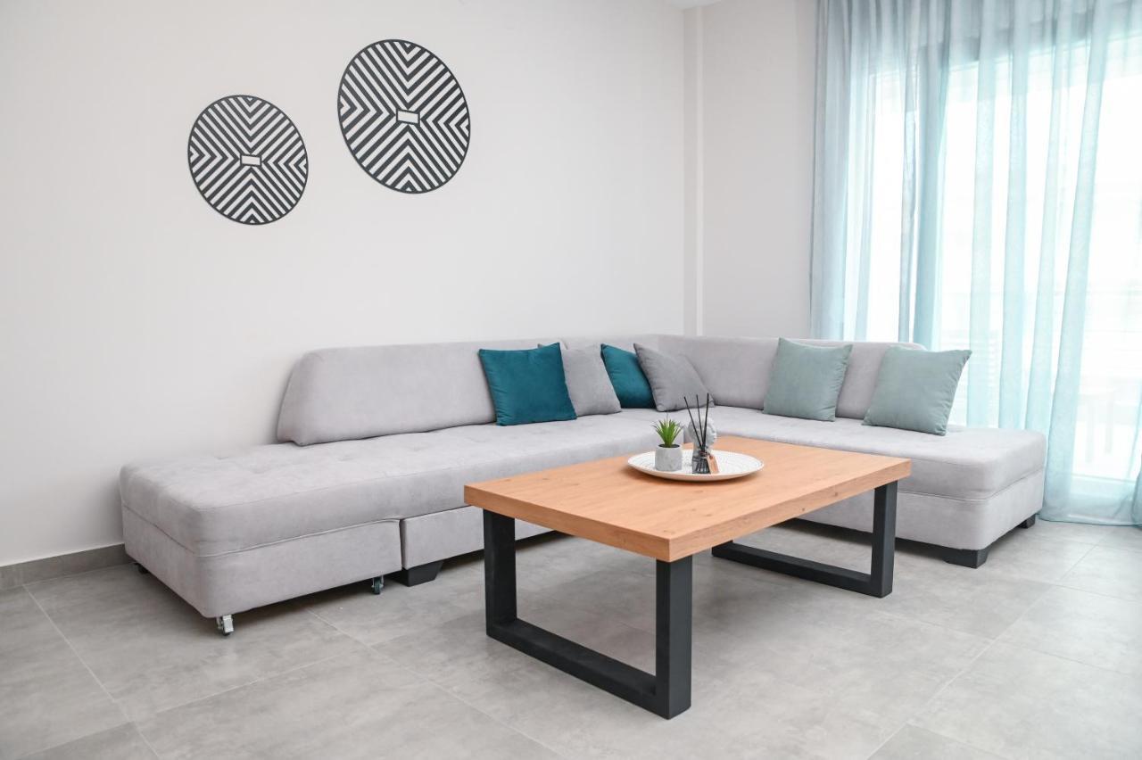 Faidra Apartments Néa Péramos Bagian luar foto