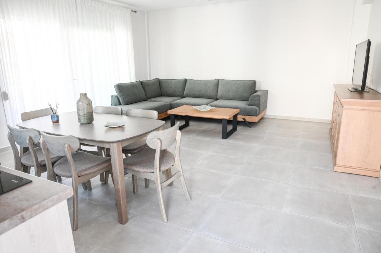 Faidra Apartments Néa Péramos Bagian luar foto