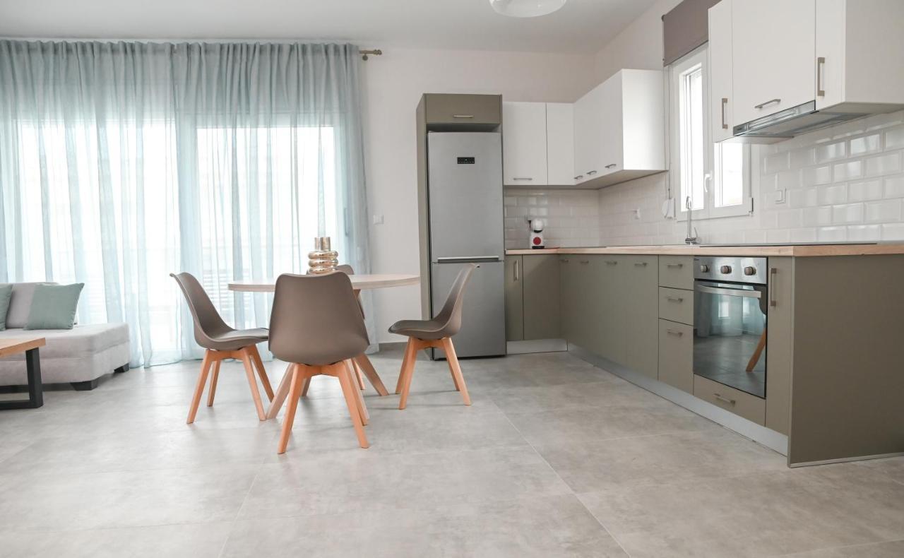 Faidra Apartments Néa Péramos Bagian luar foto
