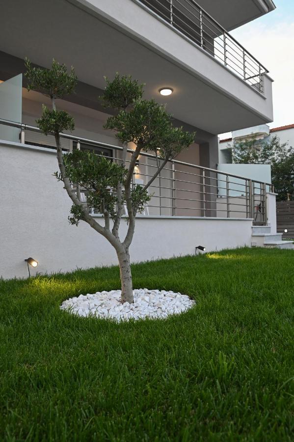 Faidra Apartments Néa Péramos Bagian luar foto
